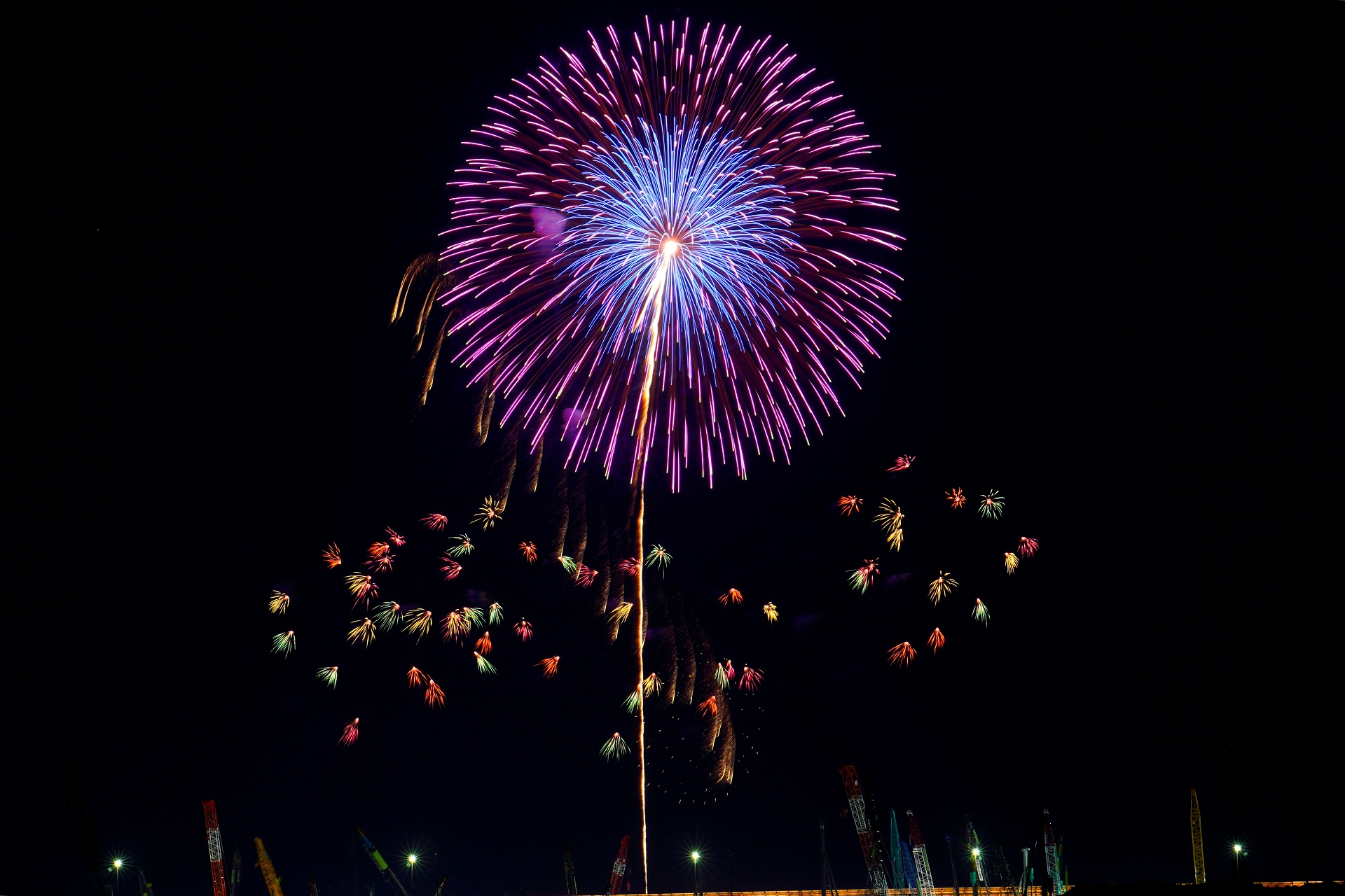 万博の花火 ８月２３日 ・JAPAN FIREWORK EXPO を対岸の舞洲から撮影