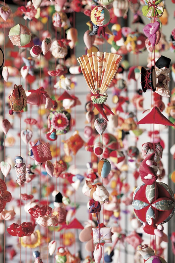 ひな祭りの吊るし飾りを折り紙で手作り！３月の飾りにいかがでしょう？ つくるモン