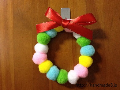 お菓子を箱に詰めた誕生日プレゼントボックスの作り方TikTok