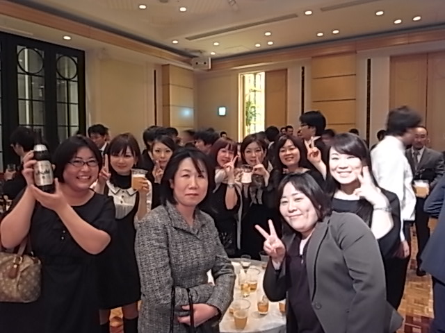 ホテルの忘年会、服装どうする？ 30代大人女子にぴったりなコンサバ＆きれいめ系・会社の忘年会コーデ19選♪ –CBK magazine 公式