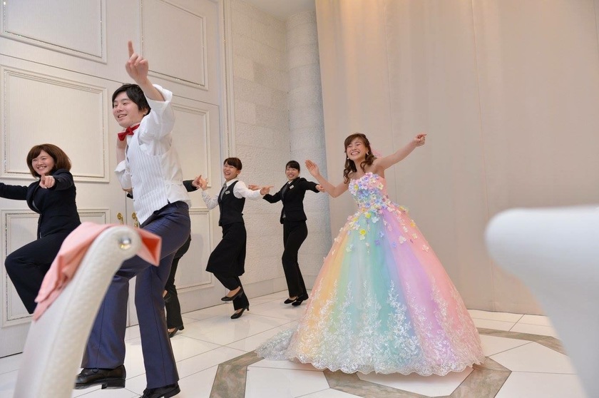 結婚式の余興で盛り上がるならやっぱりダンスでしょ！人気で簡単な曲ランキング！Feeeel