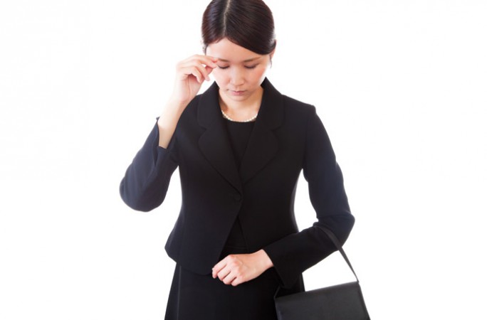 お焼香の作法―通夜葬儀、法要、お墓参りの前に確認をSOBANI -エンディングに関する様々な情報をわかりやすく解説