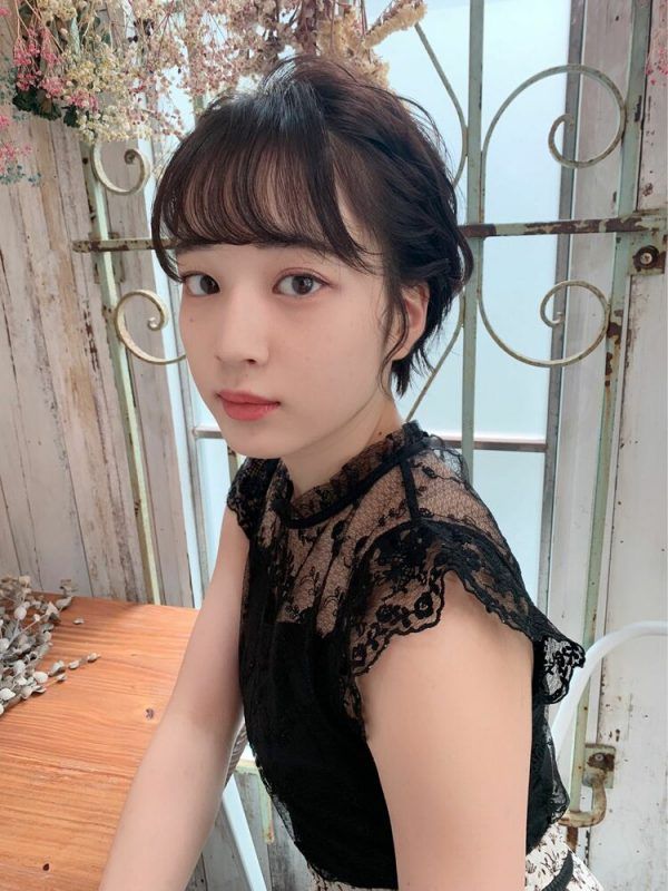 ショートボブ×結婚式お呼ばれアレンジ17選。バレッタ、編み込みにセルフアレンジMERY