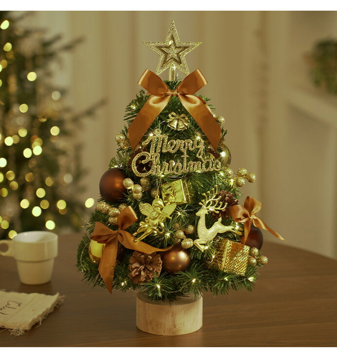 100均DIY ダイソー、セリアの材料で光るクリスマスツリー。ふわふわ可愛いミニツリーの作り方。Table Top Christmas Tree