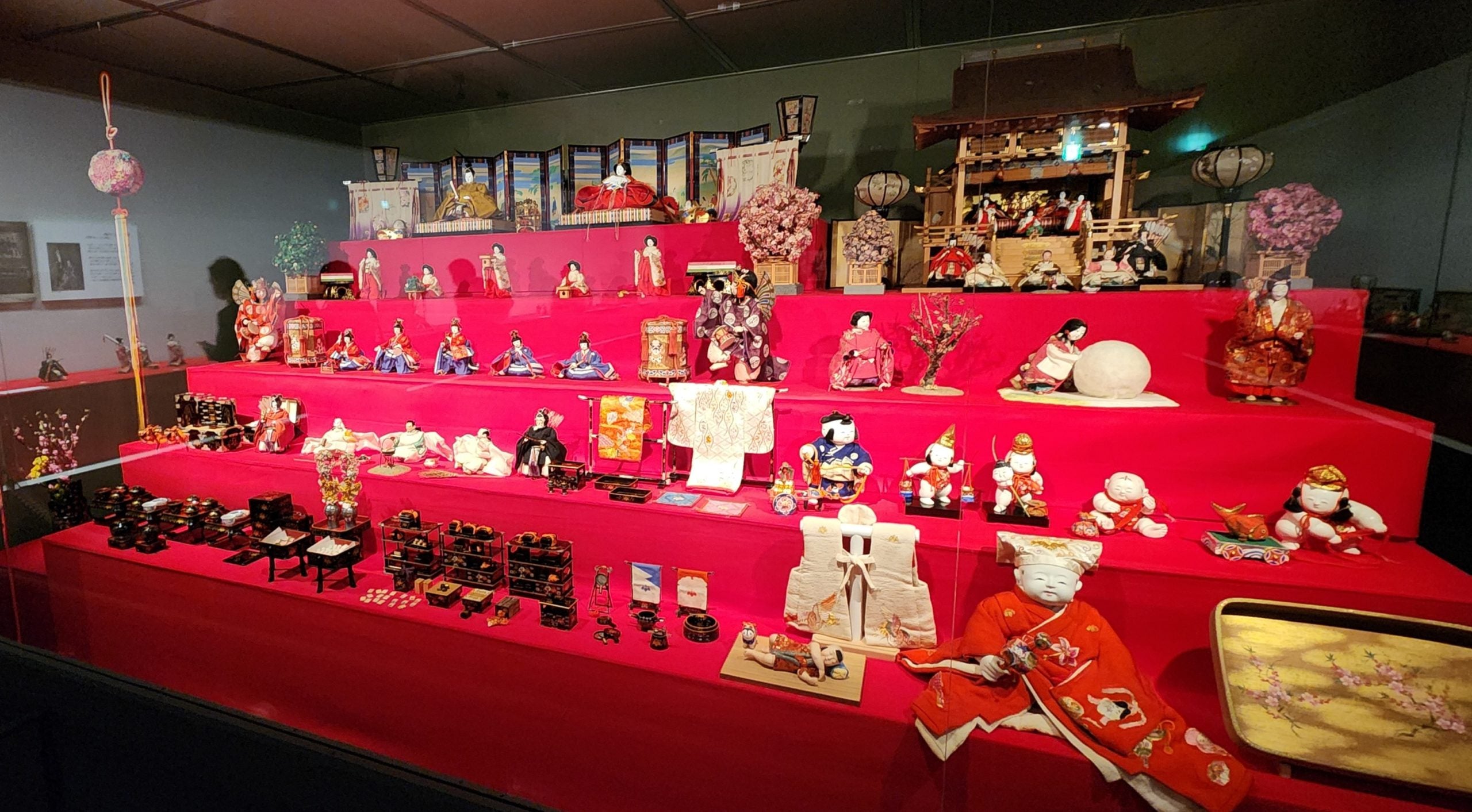 雛人形・五月人形・羽子板・破魔弓 －群馬県 人形の館石倉－