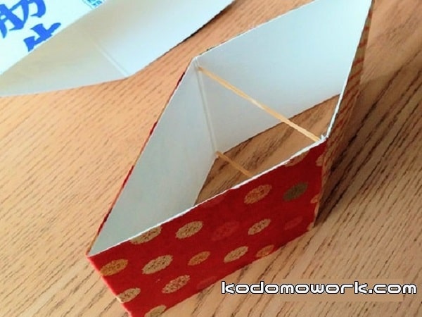 670点を超えるびっくり箱のイラスト素材、ロイヤリティフリーのベクター素材グラフィックスとクリップアート - iStockクラッカー, 飛び出す,紙吹雪