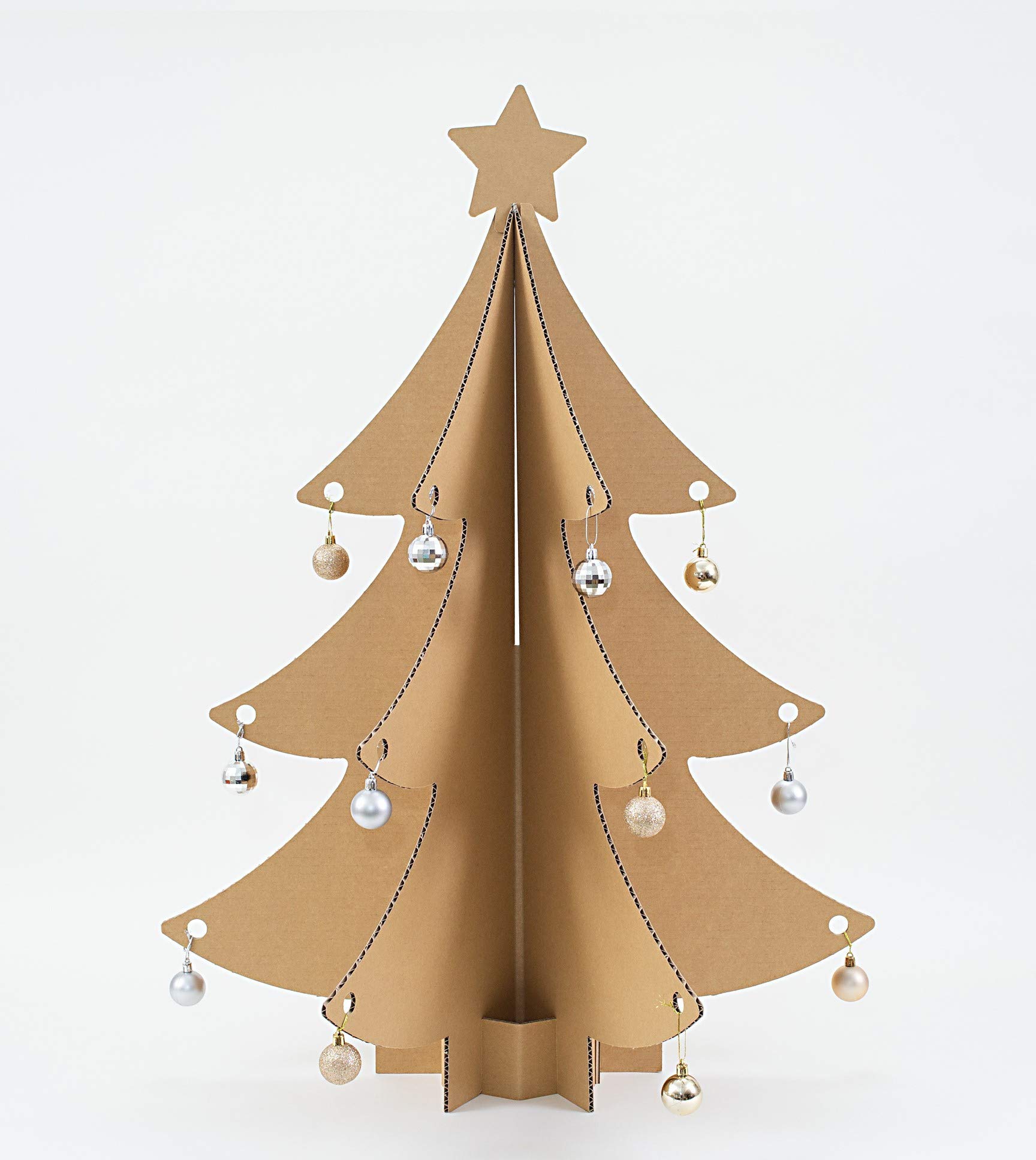 ダンボールを使ってDIY！ クリスマスツリーを作ろう