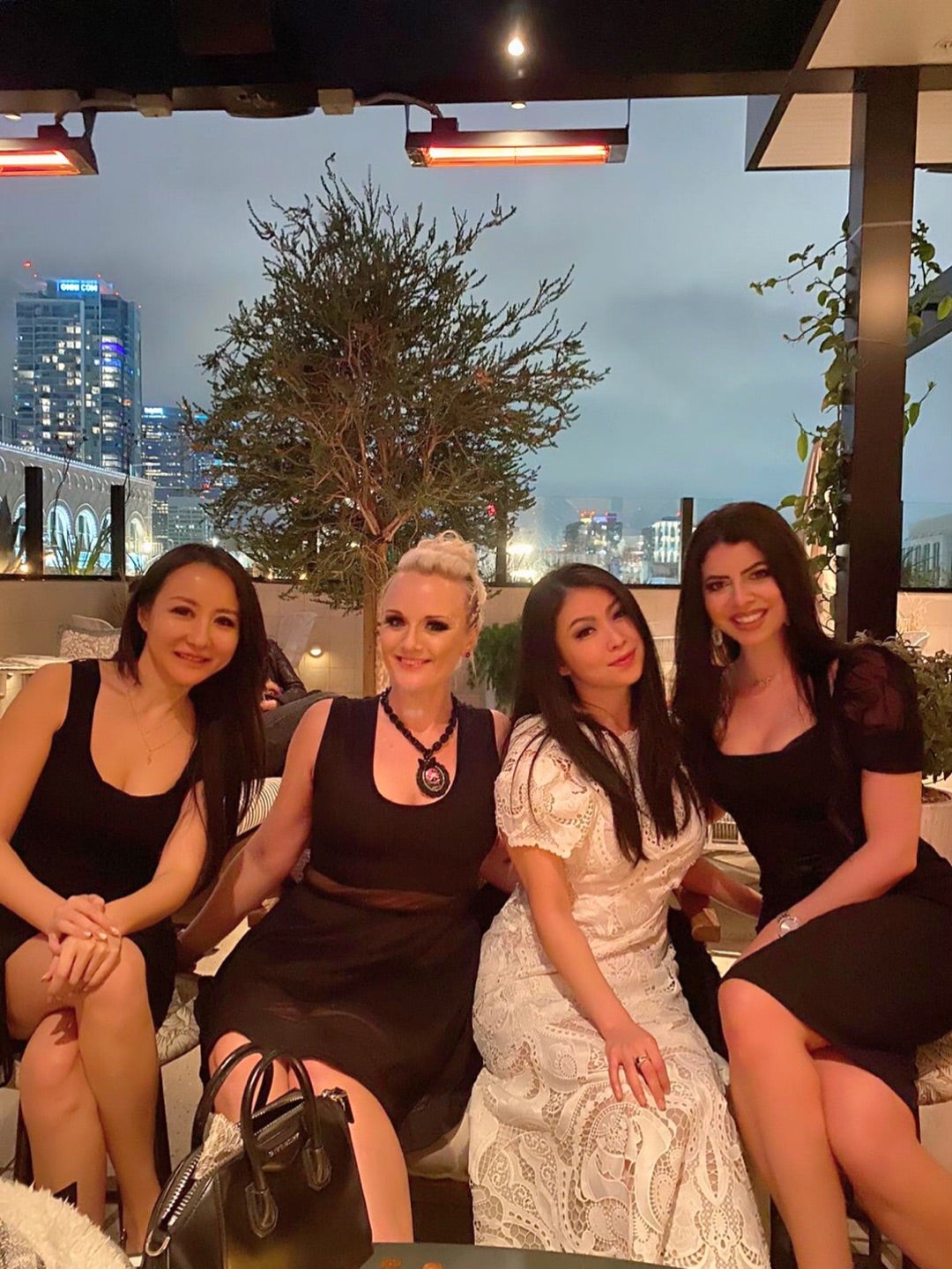 独身最後の夜は六本木で豪華にバチェロレッテパーティを！ 海外で流行の女子会プランが「I MEN TOKYO」に登場株式会社ムーンチャイルド