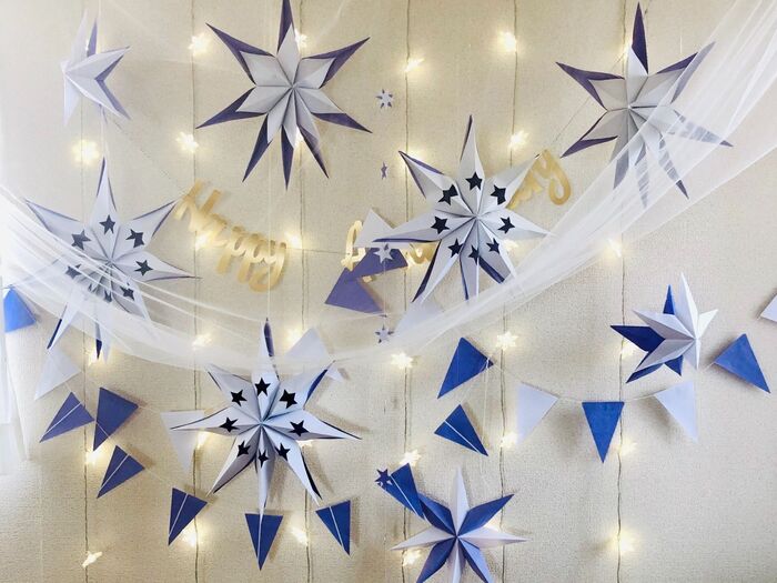 ダンボールとアルミホイルで作る七夕の星飾り