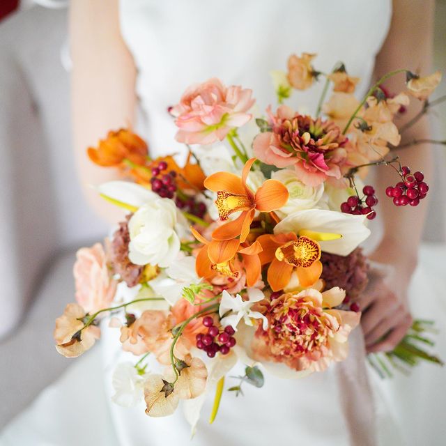 秋イメージのテーブル装花 結婚式の写真素材94962344- PIXTA