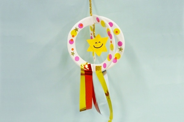 折り紙の七夕飾り おりがみ1枚で簡単！輝く星の作り方 - YouTube