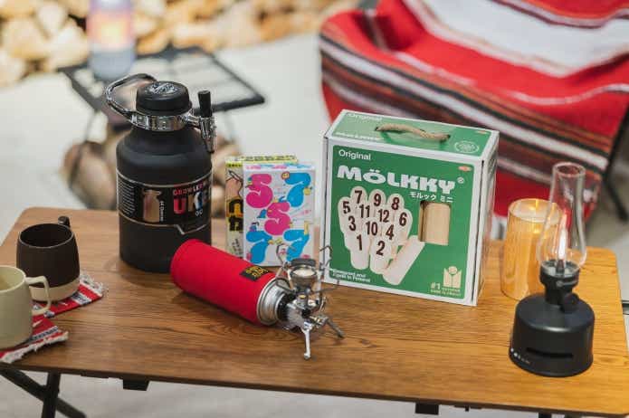 クールなクリスマスのユニークなギフト キャンプ サバイバルギア マルチツール クリスマスプレゼントキャンプアクセサリー マルチツールポケットハチェット 父 夫 キャンプツール ミニ斧 ハンマー ナイフ 釘やすり