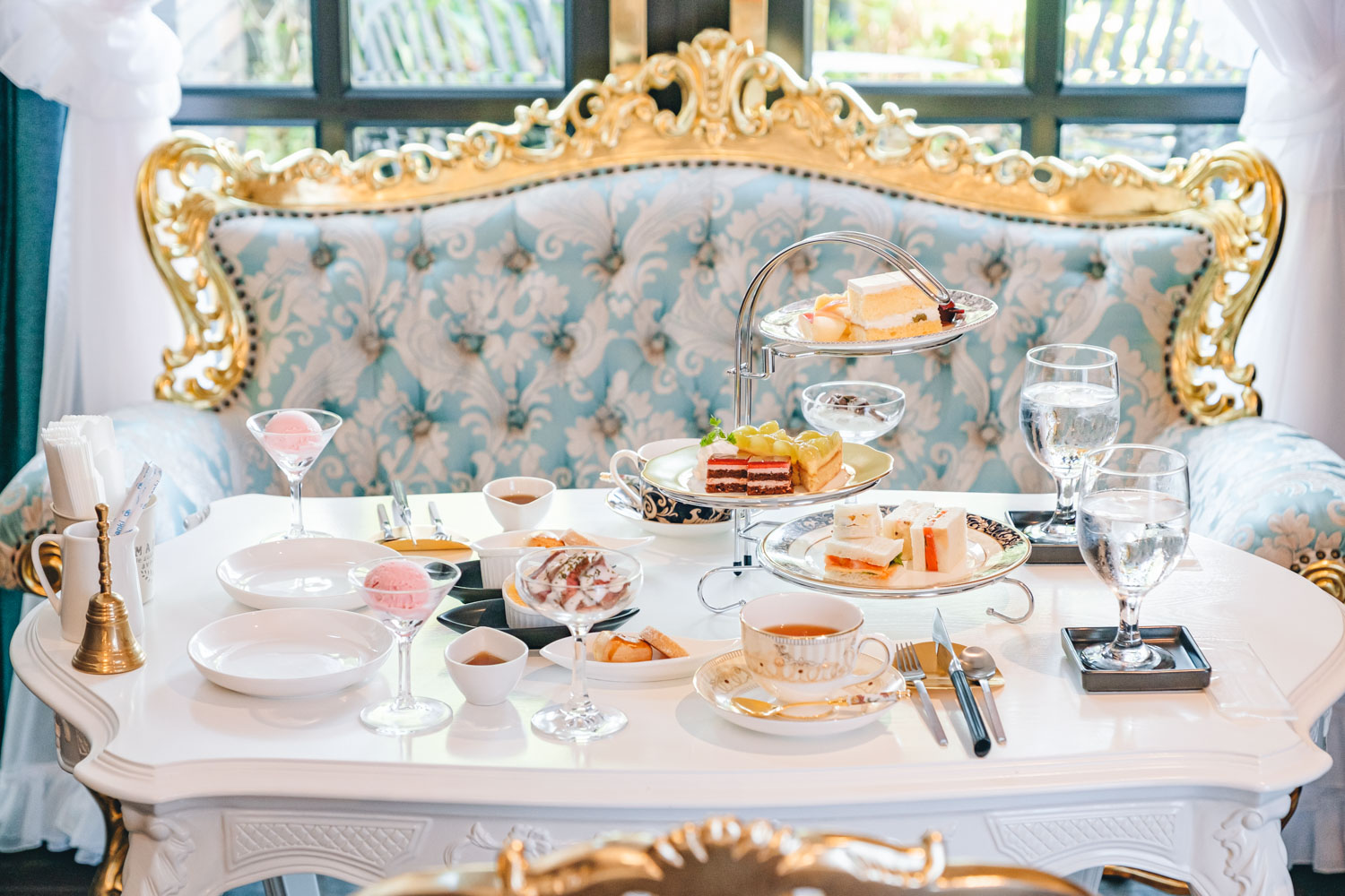 執事喫茶で働いてみたい！ 仕事内容や大変なこと、やりがいや向いている人などを聞いてみました│ タウンワークマガジン