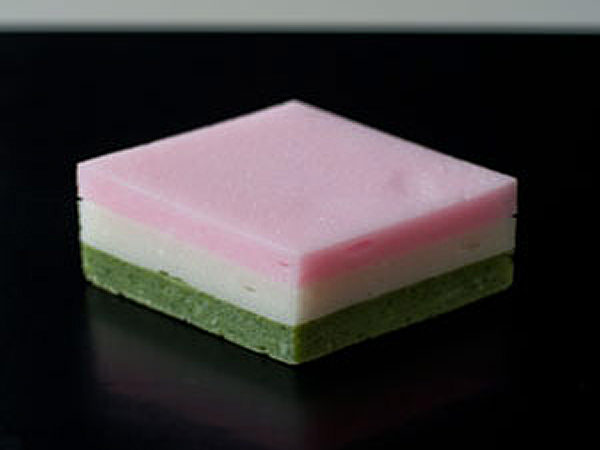 ひな祭りの菱餅」宮崎ひかり