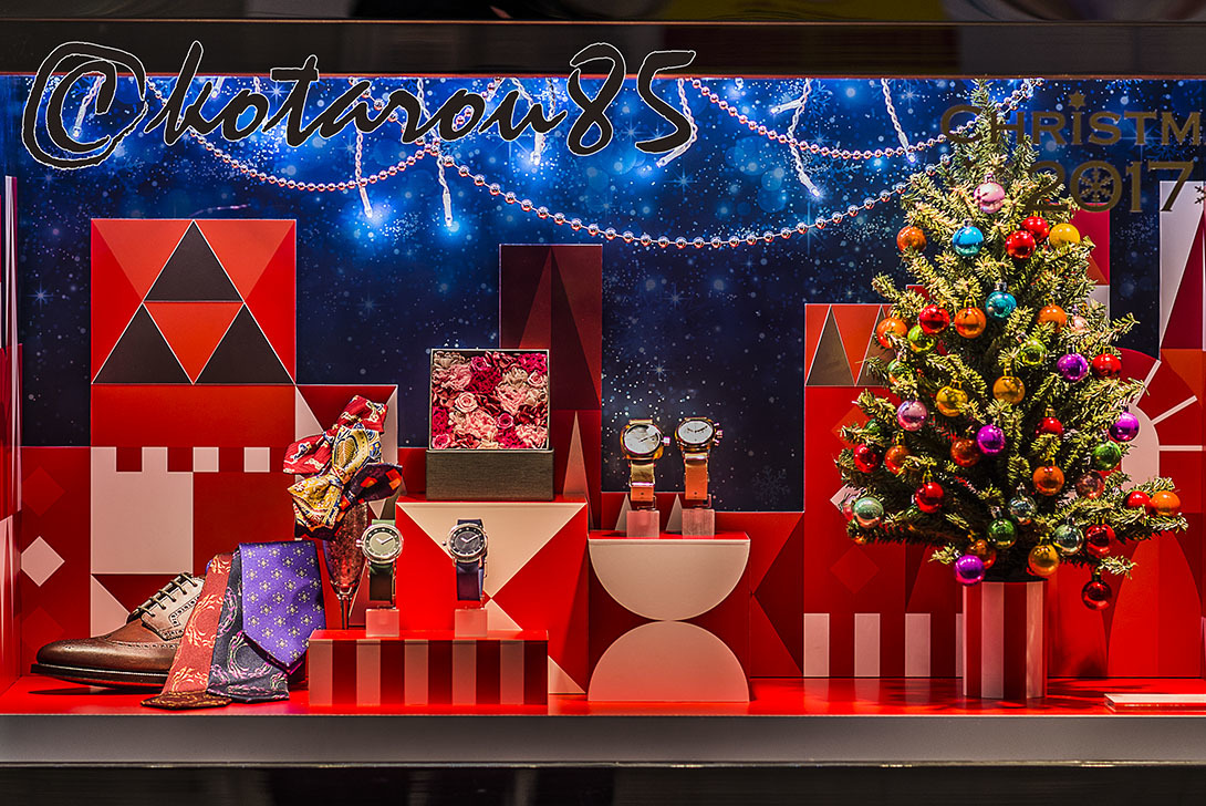 伊勢丹新宿本店・クリスマスウィンドウディスプレイBelles Fleurs Tokyo プリザーブドフラワーショップ＆スクール