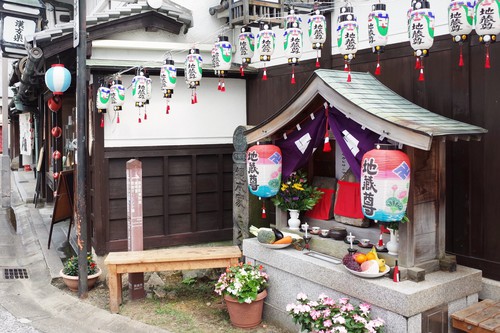 子の幸せを祈る地蔵盆 多治見、高齢化と住民減受け最後の開催：中日新聞Web