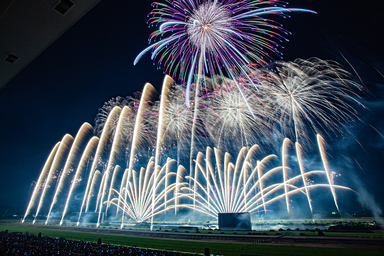 東京競馬場花火20257月2日 水 開催！J-POPと14,000発の花火が夜空を彩る🎆東京イベント＆フェス情報