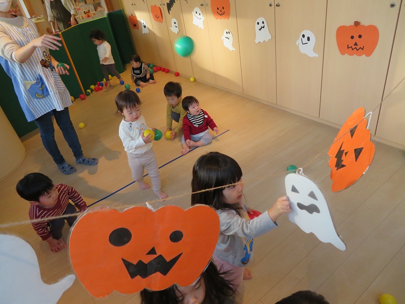 保育園で楽しめるハロウィンゲーム3選 0歳～5歳児向け保育士を応援する情報サイト 保育と暮らしをすこやかに ほいくらし