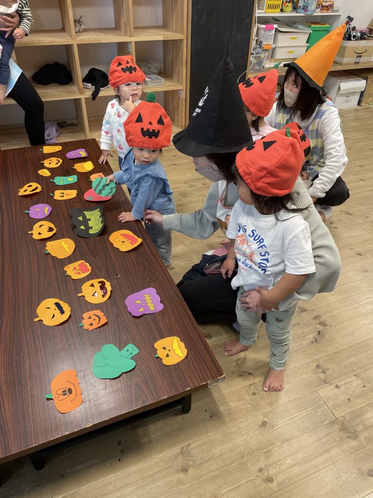 ハロウィンパーティー子供会ゲーム22選！少人数で幼児や中学生向けにも│ママピタ