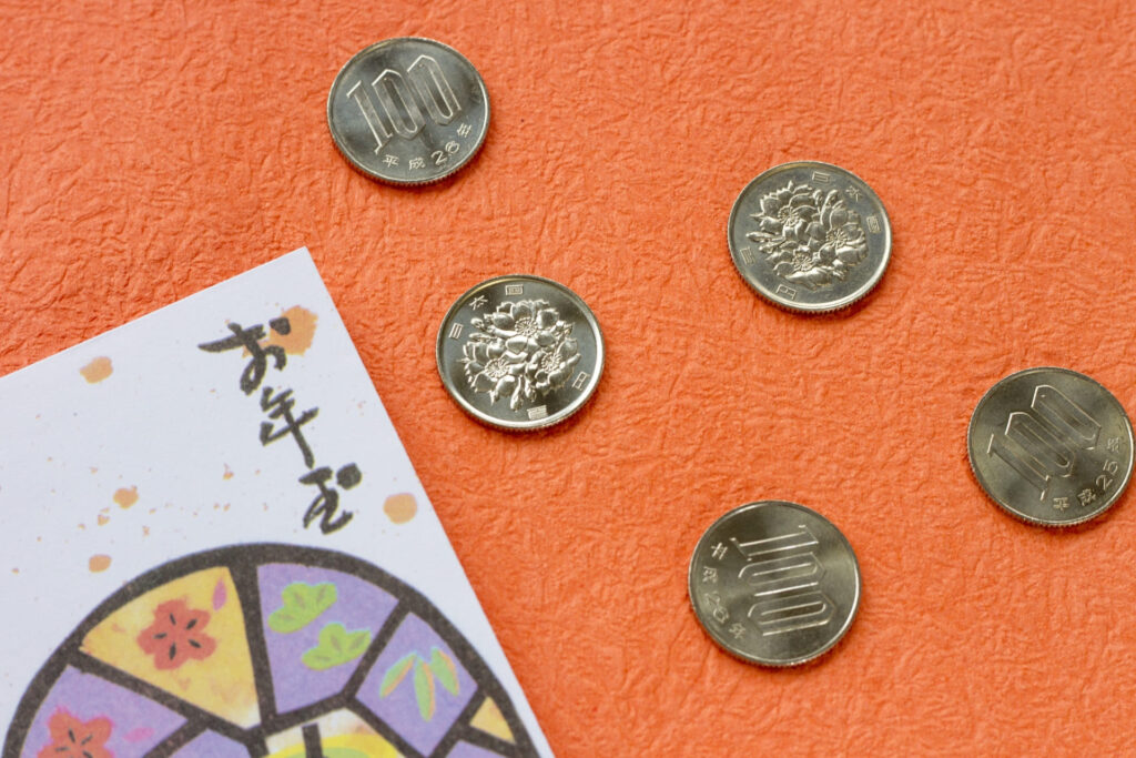 お年玉の悩み解決 正しい入れ方は？金額相場や新札がない時、いつまで渡すかを解説 - トクバイニュース