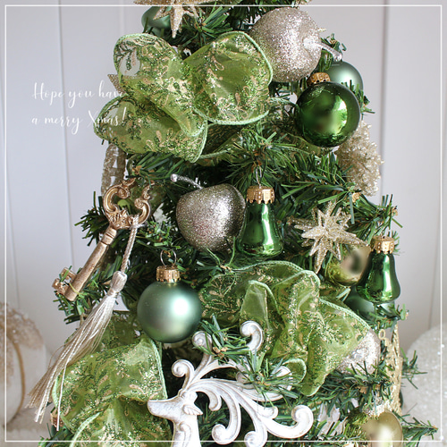 ミニクリスマスツリー 卓上 LEDライト付き 電池式 60CM 組立簡単 小さめ 飾り 北欧 卓上