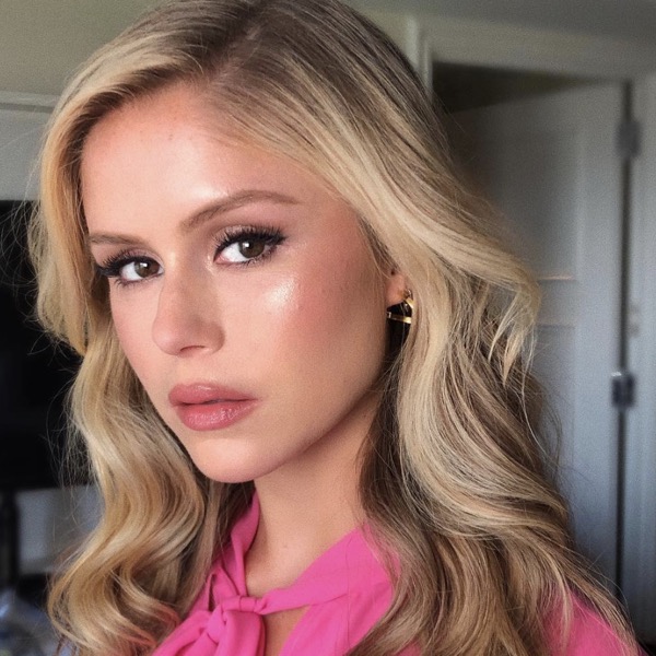 いつもエリン・モリアーティってセレーナ・ゴメスにそっくりだし、声もそっくりでいつも感心しちゃうんだよね : r TheBoys