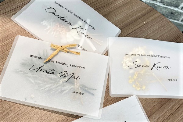 ゲスト参加型の結婚証明書 誰ともかぶらない個性的なデザインに！WORLD1マガジン