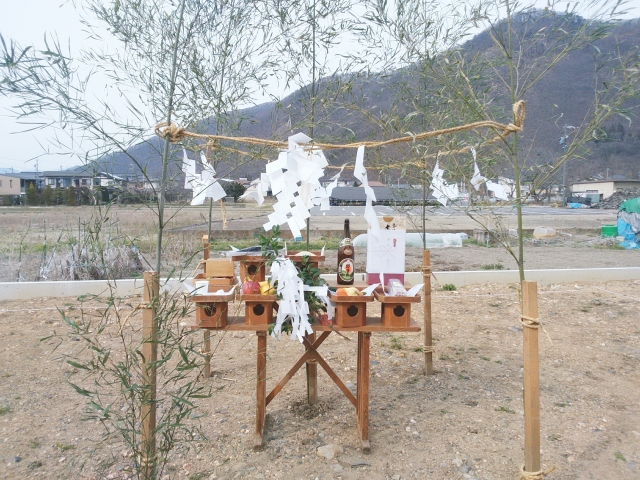 茨城県小美玉市 地鎮祭の祭壇にお供えしてあるものって？高性能なデザイナー住宅を低価格で建てるならA-1home