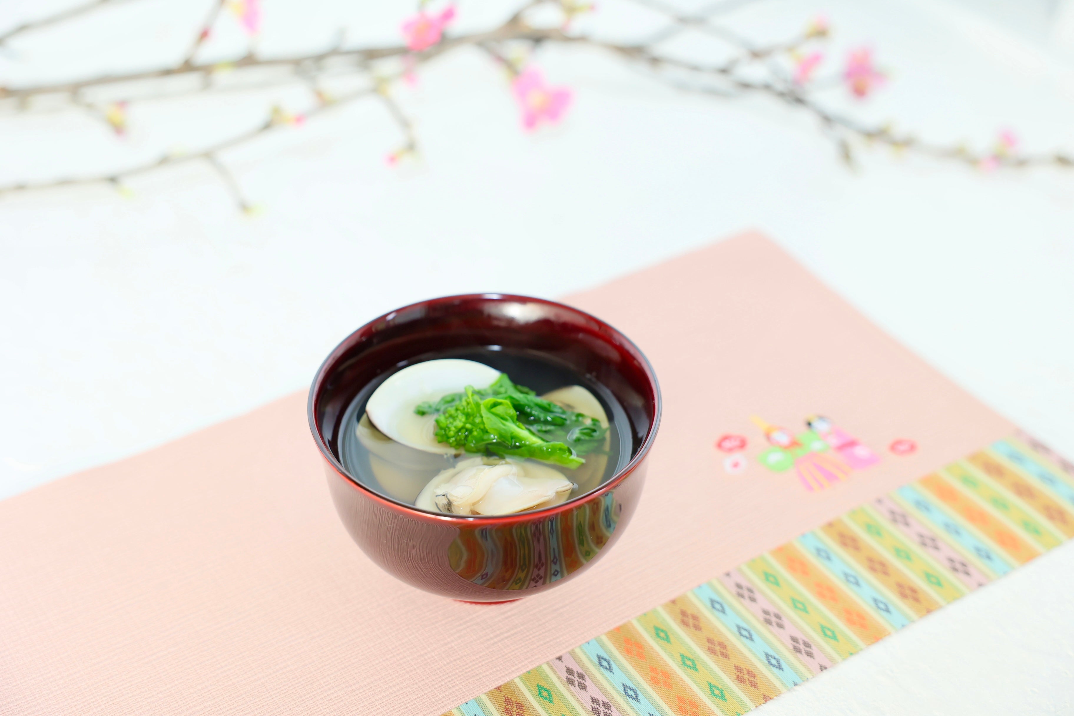 ひな祭りにはまぐりのお吸い物が出されるのはなぜ？意味や由来を解説HANKYU FOOD おいしい読み物フード 食品・スイーツ 阪急百貨店公式通販HANKYU FOOD