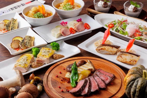 肉食女子集合！大阪でセレブすぎる“プールサイド”ビアテラス開催中ビール女子