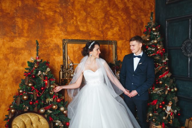 クリスマスシーズンの入籍にピッタリな婚姻届が新登場‼︎心躍る華やかな6デザインに加え、結婚式で使えるペーパーアイテムも無料でダウンロードし放題株式会社メイションのプレスリリース