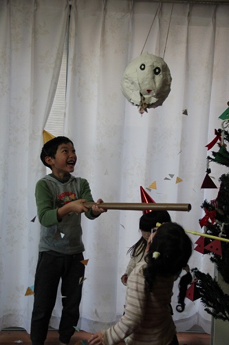 メキシコ風くす玉「ピニャータ」の簡単な作り方本場の遊び方も紹介！ - Chiik! チーク-乳幼児〜小学生までの知育・教育メディア