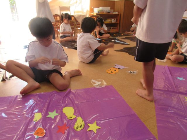 カラーポリ袋 衣装」のアイデア 8 件仮装 手作り, 手作りコスチューム, 衣装 手作り