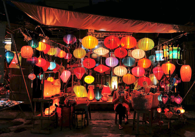 幻想的！ベトナム・ホイアンの絶景「ランタン祭り」とは？開催日や写真映えスポットなど楽しみ方を解説