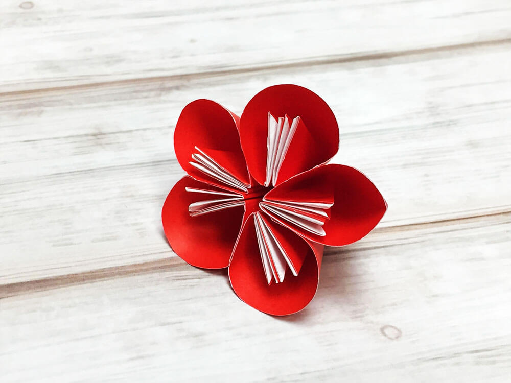 山口真の本 - かわいい花の折り紙