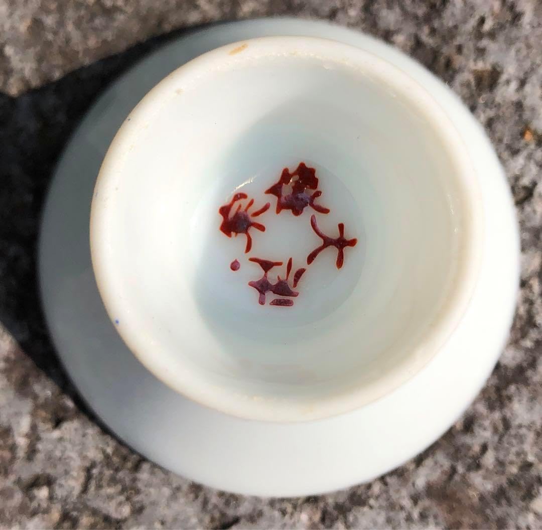 庭師さんが入ってくださり、境内の樹木を綺麗に調えてくださっています。 床屋さんに行って、男前をあげてもらったあとの、自分の姿のように感じられます😁お盆前に、もう一度お願いしています。お盆にはさらにきれいに整った境内で、参拝の皆さまをお迎えできるはずです