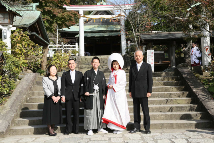 鶴岡八幡宮での神前式♡神前式までの流れ、儀式について知ってる？？美花嫁図鑑 farny ファーニー お洒落で可愛い花嫁レポが満載！byプラコレ