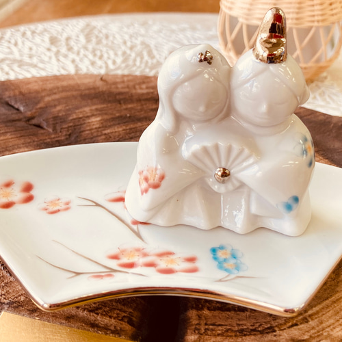 名入れができる雛人形 木製 おしゃれ コンパクト インテリア ひな飾り 初節句 節句 ひな人形 モダン 天然木 国産 可愛い 収納飾り 木 玄関桃の節句 名入れ 名前 札 木目込み 木札 女の子 -子供と暮らしの専門店 IAM NATURAL - プレゼント＆ギフトのギフトモール