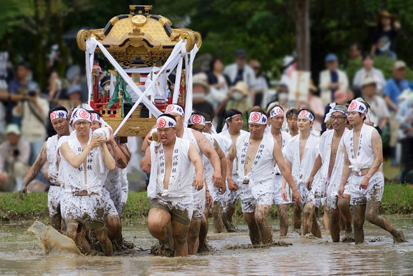 明日香坐神社のおんだ祭日本伝承文化保存会