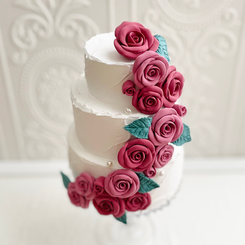 引き算がおしゃれで素敵。大人かわいい、シンプルなウェディングケーキ8選結婚式のペーパーアイテム制作・販売 Soi-meme wedding