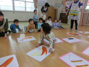 じょうはる保育園 正月遊び