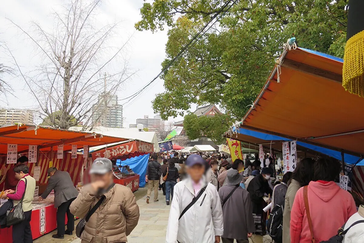 大阪・四天王寺の100円お好み焼き- YouTube