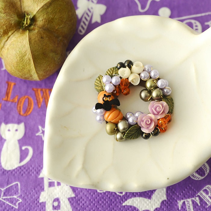 100均材料でハロウィンリースを手作りしよう♪ 作り方や参考例あり ダイソーやセリアだけで材料はそろう！雪見日和