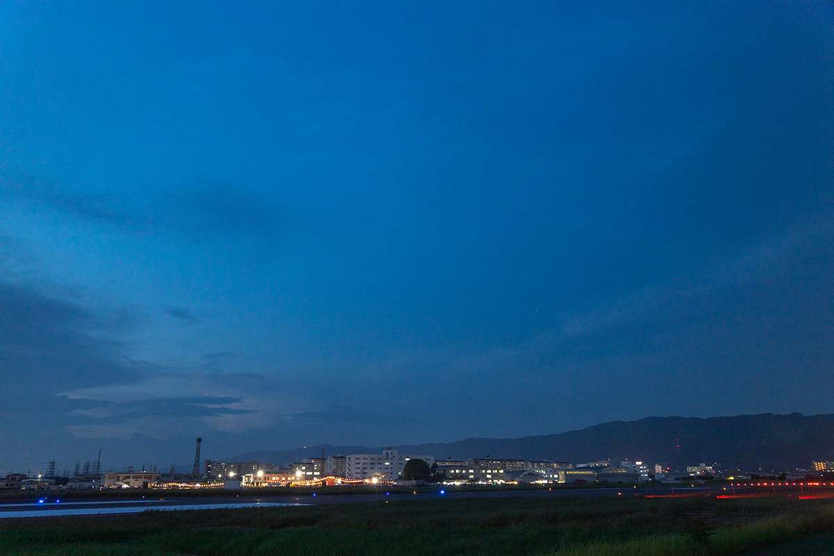 陸上自衛隊八尾駐屯地 盆踊り 花火大会2025 大阪府八尾市空港 - 伝統行事・日程・見どころ・混雑状況・開催場所 - 夏祭り 花火大会 -イベントサーチ