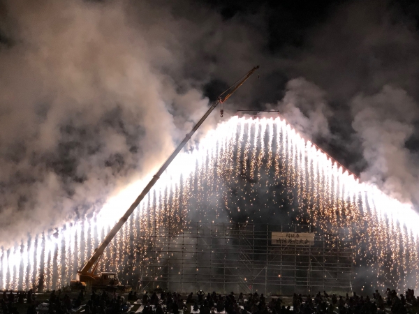 あしや花火大会が7月26日に開催。ナイアガラの滝は必見 - Work Connection