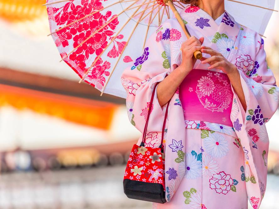 これさえあれば大丈夫。「夏祭りデート」に行く際に用意したい10のものRETRIP リトリップ