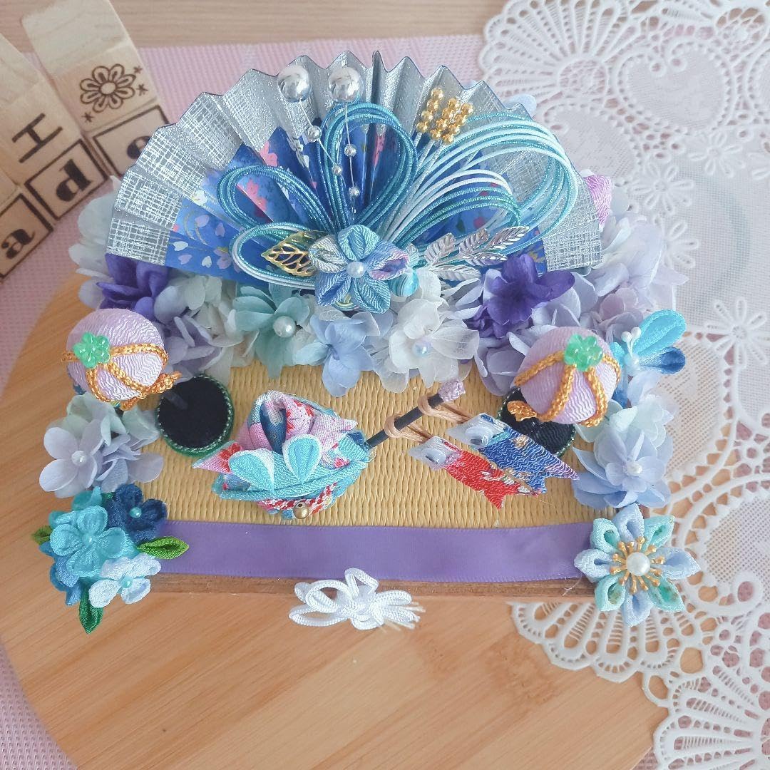 手書き名入れ木札無料特典付き五月人形 兜飾り こいのぼり 室内 ミニこいのぼり飾り 18cmこどもの日 端午の節句 初節句 インテリア赤ちゃん ベビー コンパクト お店 ディズプレイ 祖父母 孫 お祝い ミニチュア 小さい ちりめん細工 by 結納屋 長生堂 -結納屋