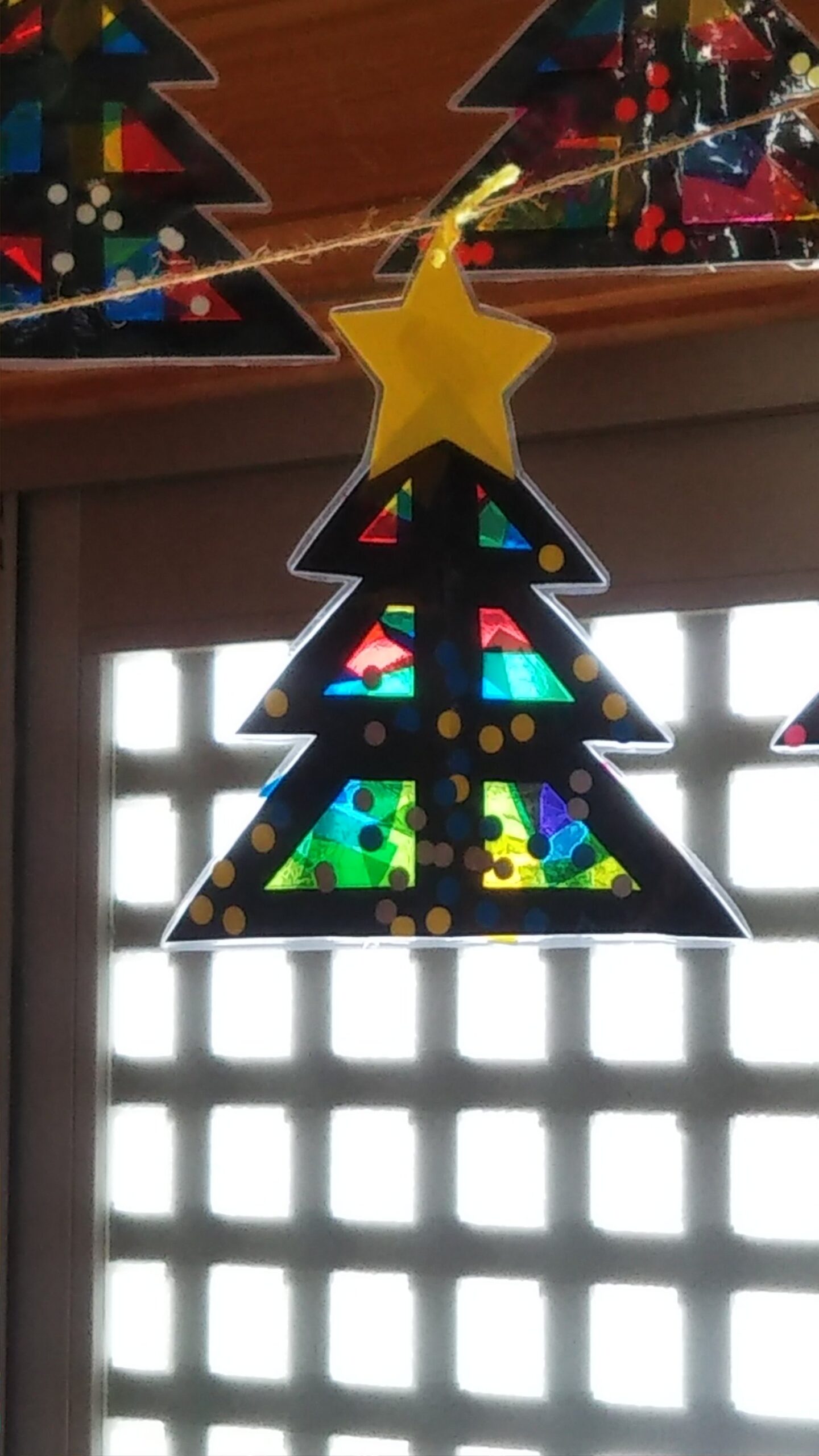 日本語幼稚園でのクリスマス工作〜クリスマスリース〜』