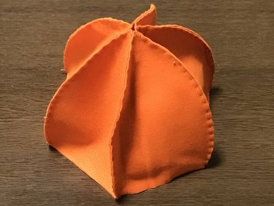 手縫い 愛犬用ハロウィン帽子の作り方。かぼちゃの被り物で簡単コスプレ気分ワンクォール