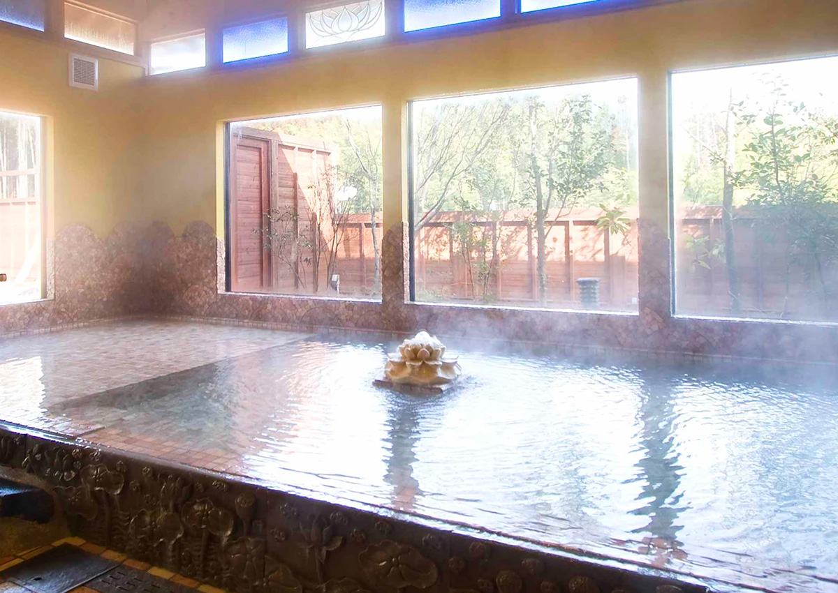 熊本県 平山温泉 華の番台 : 好きっちゃ!! 温泉